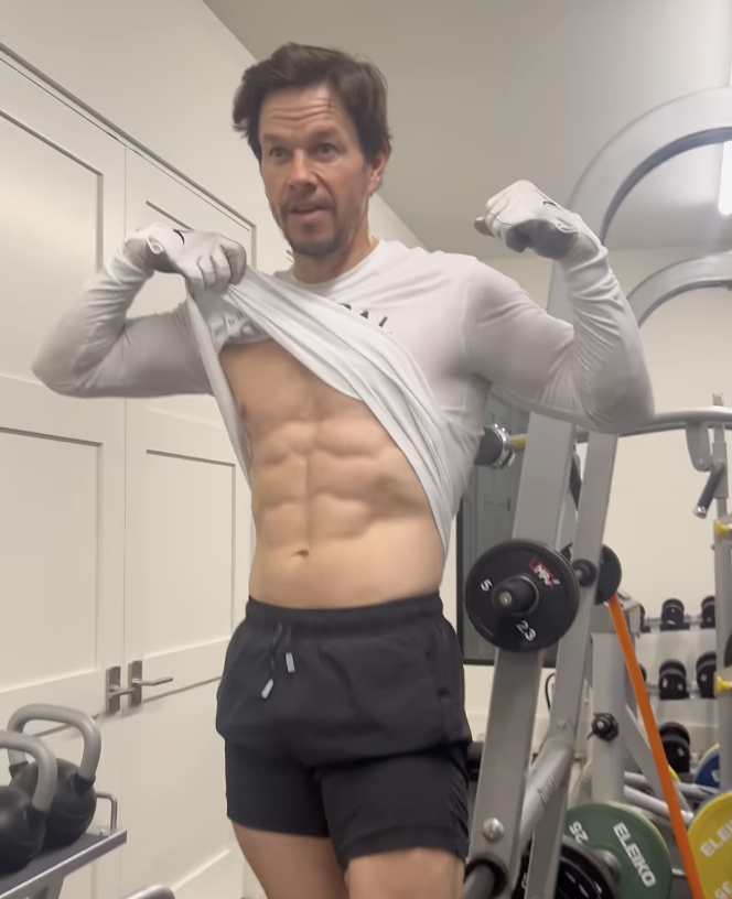 Mark Wahlberg Ab Workout Review Why we like Mark Wahlbergs ab workout
